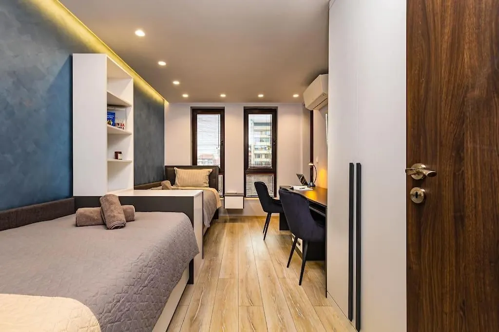 Central Victoria Home 2-Bedroom Apt Φιλιππούπολη Διαμέρισμα
